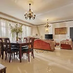 Vilă Lagini *