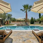 Lagini Villa Laganas