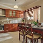 Lagini Vila