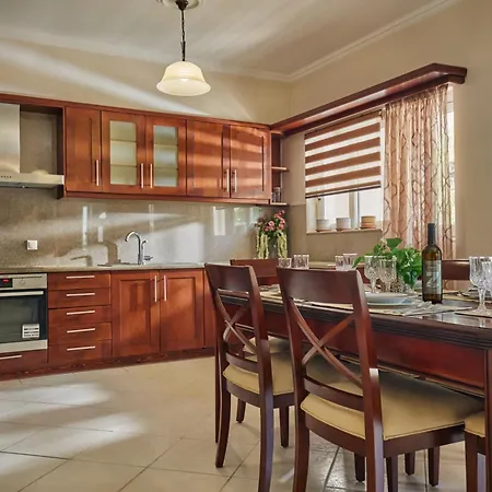 Lagini Villa