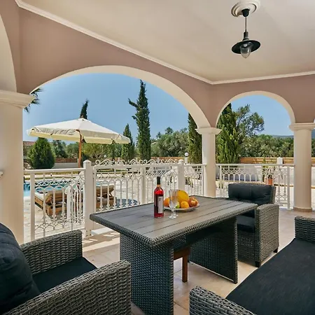 Villa Lagini Laganas