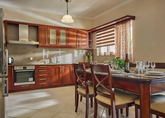 Lagini Villa